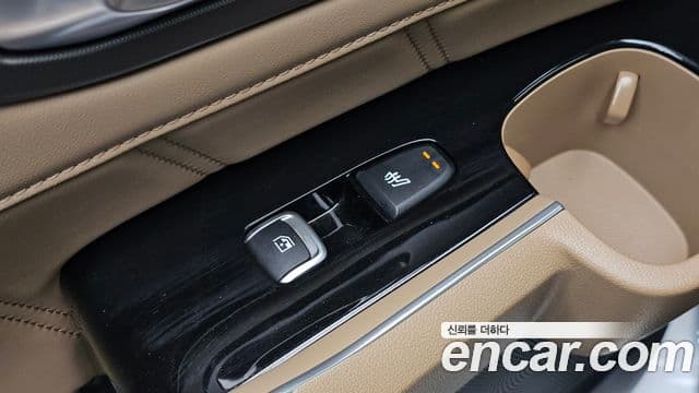 Kia Sorento 2023 — ფოტო 17/20