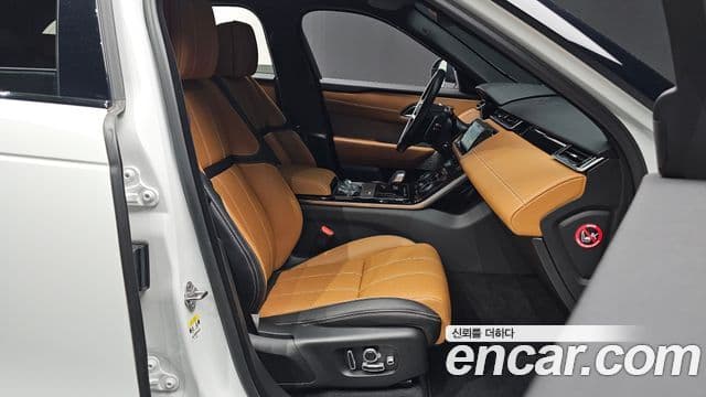 Land Rover Range Rover Velar 2021 — Şəkil 10/20