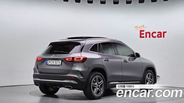 Mercedes-Benz GLA-Class 2023 — ფოტო 1/20