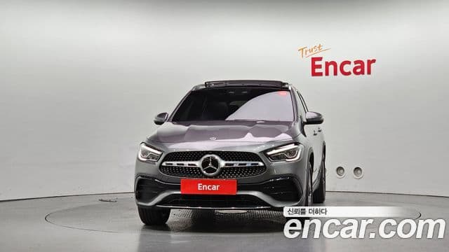 Mercedes-Benz GLA-Class 2023 — ფოტო 2/20