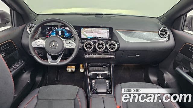Mercedes-Benz GLA-Class 2023 — ფოტო 10/20