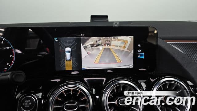 Mercedes-Benz GLA-Class 2023 — ფოტო 14/20