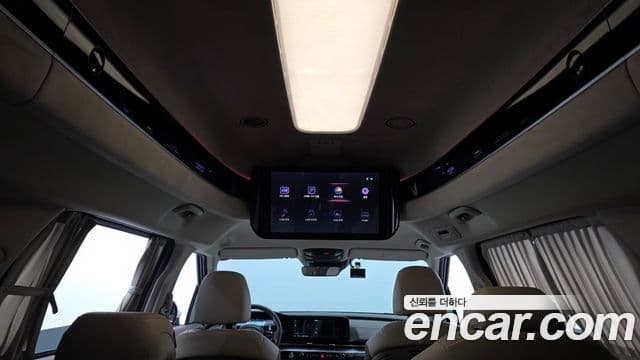 Kia Carnival 2021 — Фото 17/20