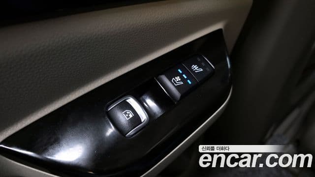 Kia Carnival 2021 — Фото 19/20