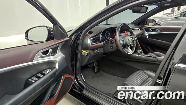 Genesis G70 2020 — Photo 10/20