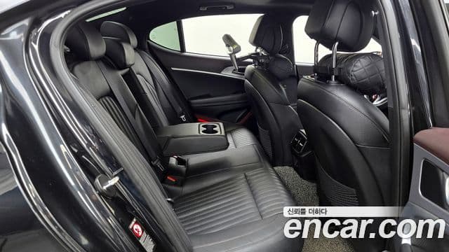 Genesis G70 2020 — Photo 1/20