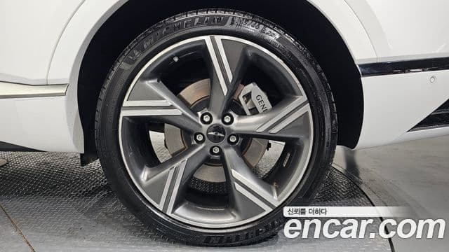 Genesis GV80 2023 — ფოტო 8/31