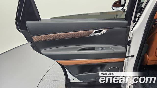 Genesis GV80 2023 — ფოტო 22/31