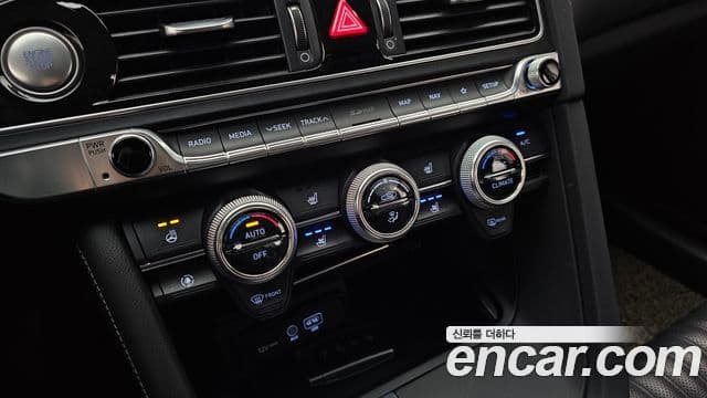 Genesis G70 2019 — Şəkil 18/20