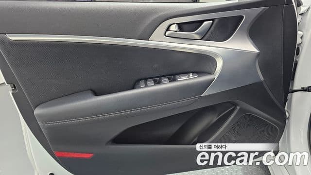 Genesis G70 2019 — Photo 12/32