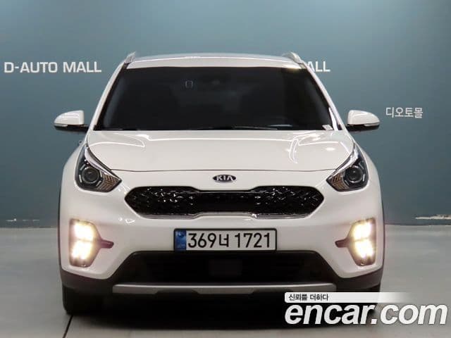 Kia Niro 2021 — ფოტო 2/20