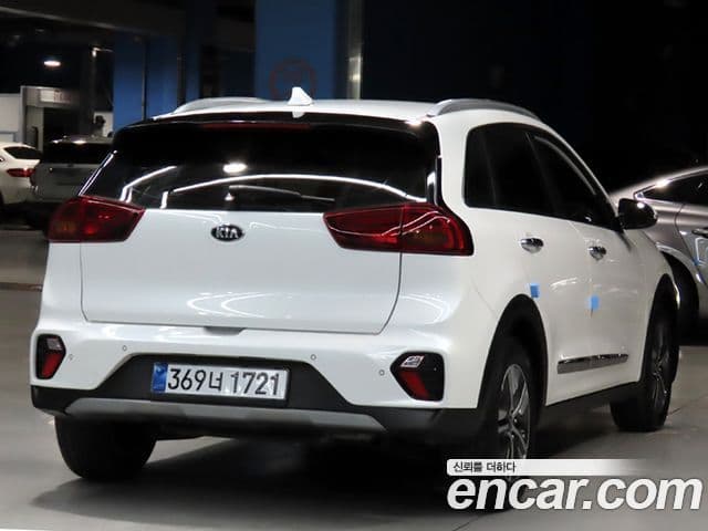 Kia Niro 2021 — ფოტო 4/20