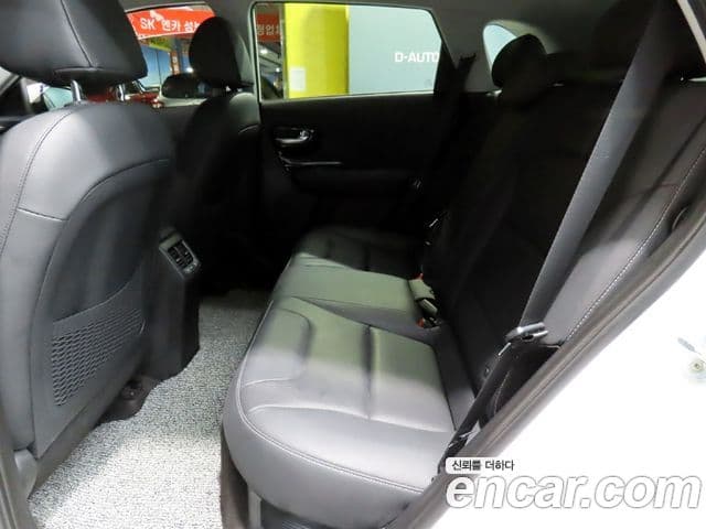 Kia Niro 2021 — ფოტო 16/20