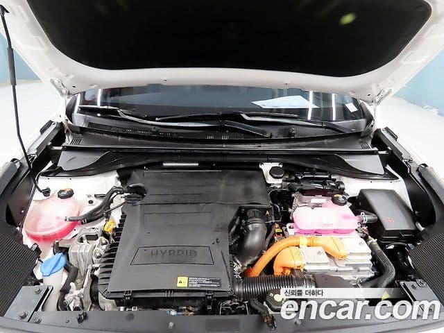 Kia Niro 2021 — ფოტო 17/20