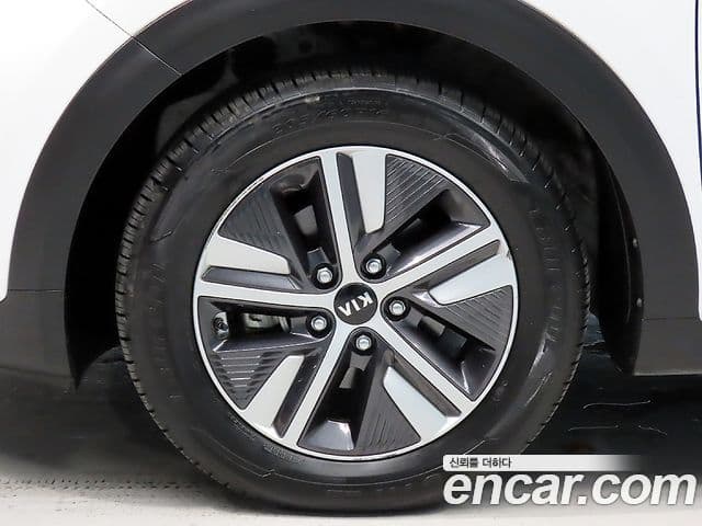 Kia Niro 2021 — ფოტო 20/20