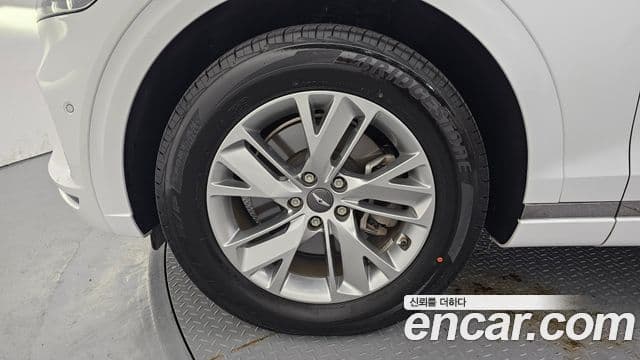 Genesis GV70 2022 — ფოტო 5/20