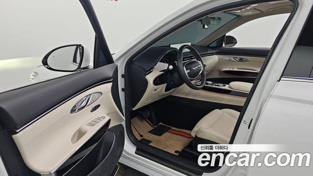 Genesis GV70 2022 — ფოტო 10/20