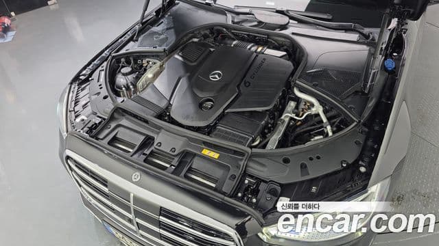 Mercedes-Benz S-Class 2022 — Photo 12/20
