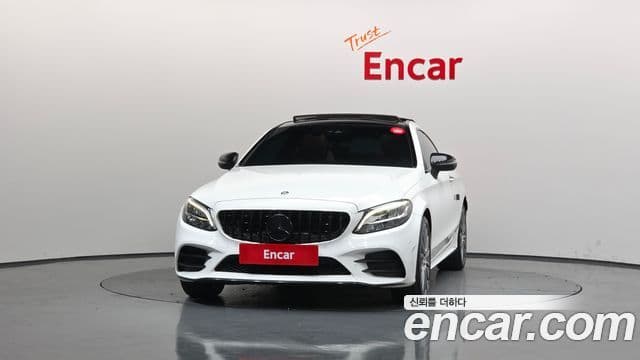 Mercedes-Benz C-Class 2019 — ფოტო 2/20