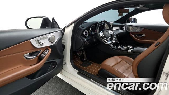 Mercedes-Benz C-Class 2019 — ფოტო 9/20