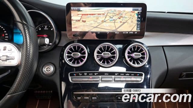 Mercedes-Benz C-Class 2019 — ფოტო 14/20