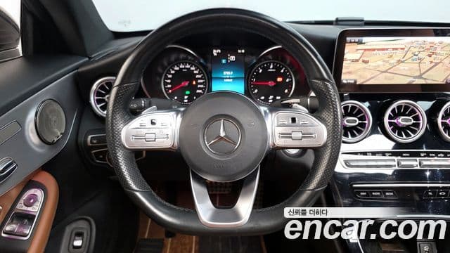 Mercedes-Benz C-Class 2019 — ფოტო 15/20