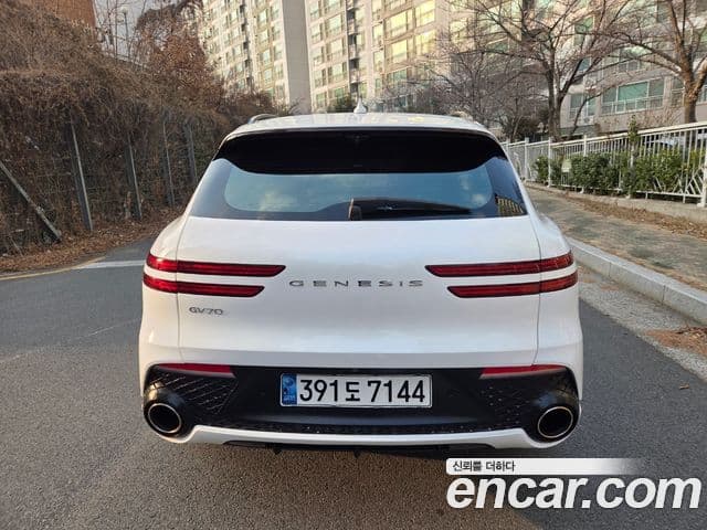 Genesis GV70 2022 — ფოტო 3/20
