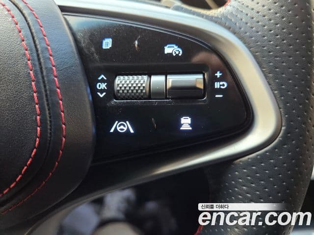 Genesis GV70 2022 — ფოტო 13/20