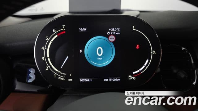 Mini Cooper S 2022 — ფოტო 8/20