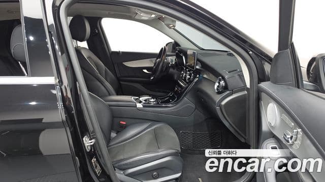 Mercedes-Benz GLC-Class 2019 — Şəkil 11/20