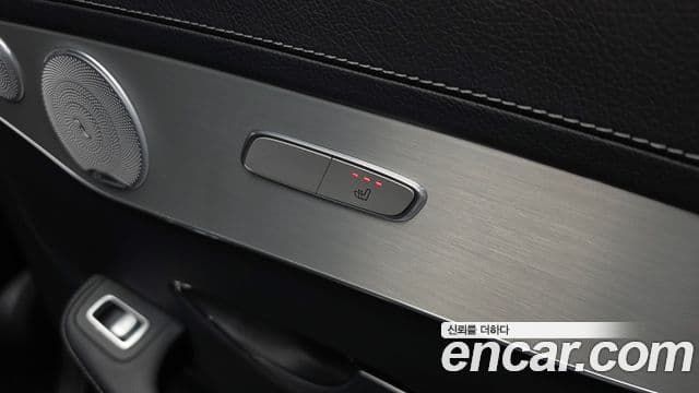 Mercedes-Benz GLC-Class 2019 — Şəkil 19/20
