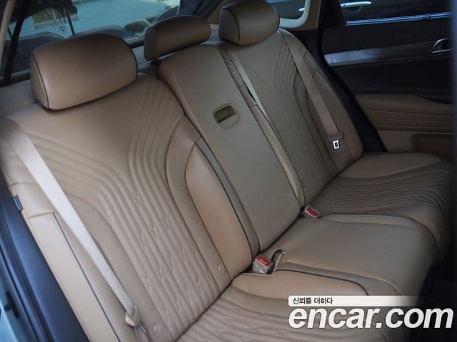 Genesis G80 2020 — Photo 15/20