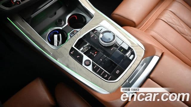 BMW X7 2023 — Photo 15/20