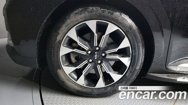 Kia Carnival 2021 — Фото 5/20