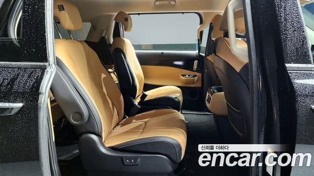 Kia Carnival 2021 — Фото 11/20