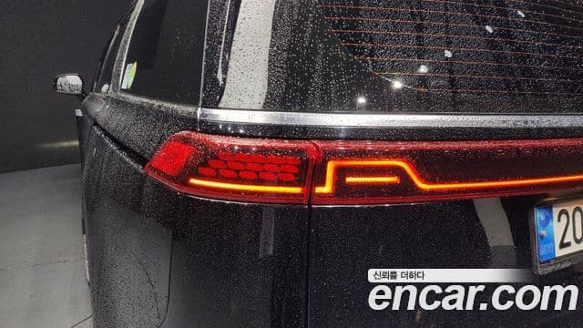 Kia Carnival 2021 — Şəkil 27/36