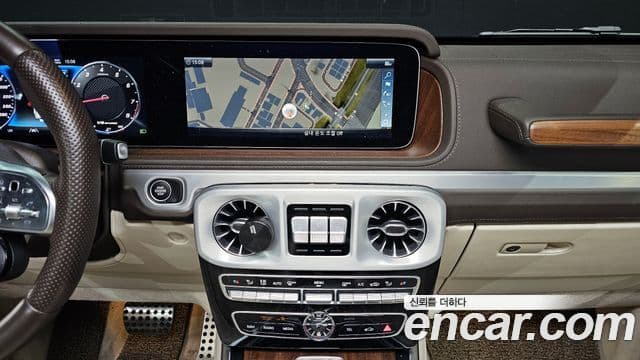 Mercedes-Benz G-Class 2023 — фото 15 из 20