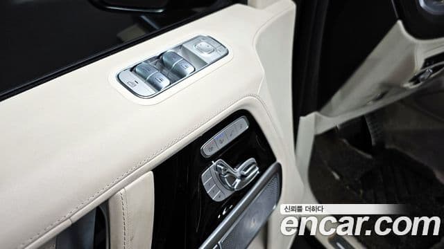 Mercedes-Benz G-Class 2023 — ფოტო 19/20