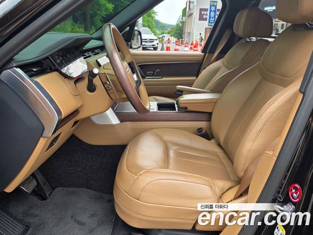 Land Rover Range Rover 2024 — фото 9 из 20