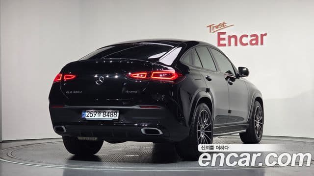 Mercedes-Benz GLE-Class 2022 — Фото 2/20