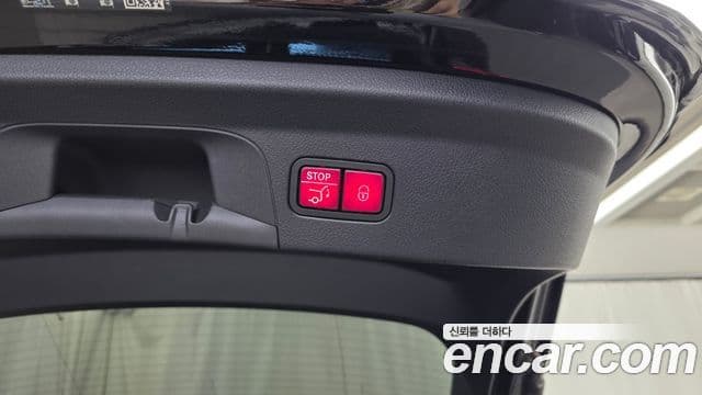 Mercedes-Benz GLE-Class 2022 — Photo 7/34