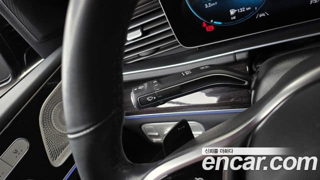 Mercedes-Benz GLE-Class 2022 — Photo 12/34