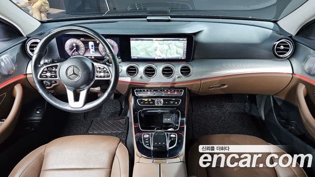 Mercedes-Benz E-Class 2020 — Фото 7/20