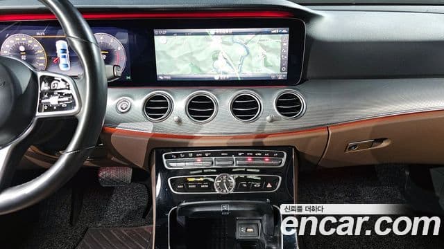 Mercedes-Benz E-Class 2020 — Фото 12/20