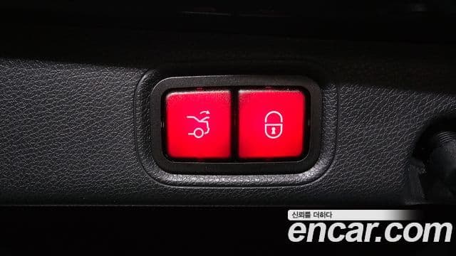 Mercedes-Benz E-Class 2020 — Фото 16/20