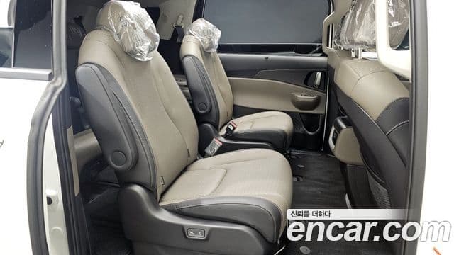Kia Carnival 2024 — Şəkil 11/20