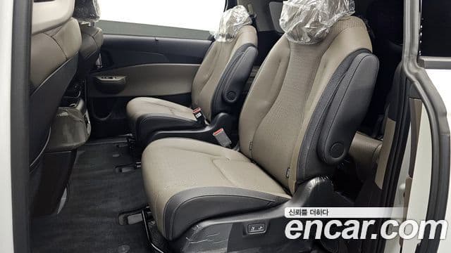 Kia Carnival 2024 — Şəkil 12/20