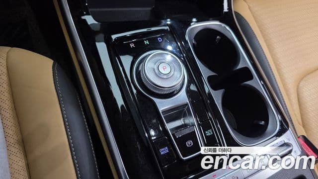 Kia Carnival 2020 — фото 9 из 20