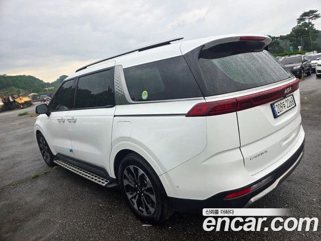 Kia Carnival 2023 — ფოტო 3/11