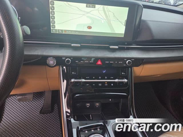 Kia Carnival 2023 — ფოტო 7/11